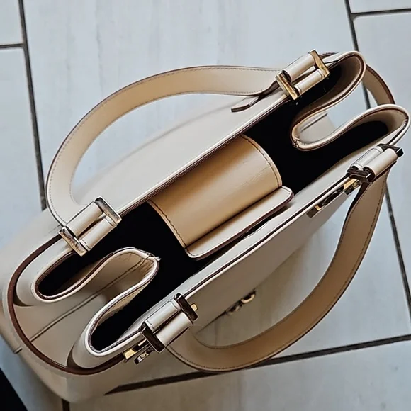 Salvatore Ferragamo Leather Handbag Silver Logo Hardware - Picture 7 of 13